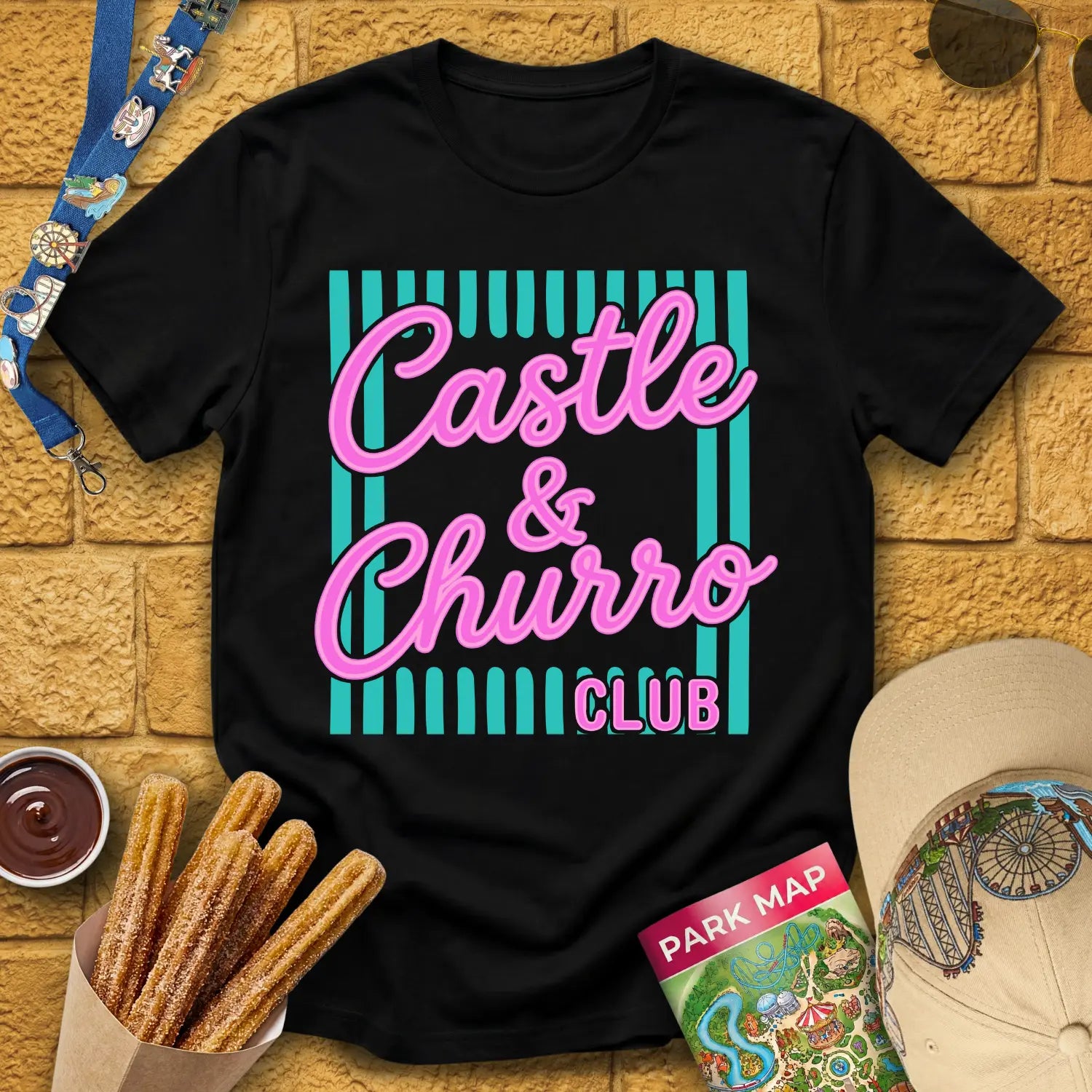 Castle & Churro Club [Chic] T-Shirt for Theme Park Fans (Black)