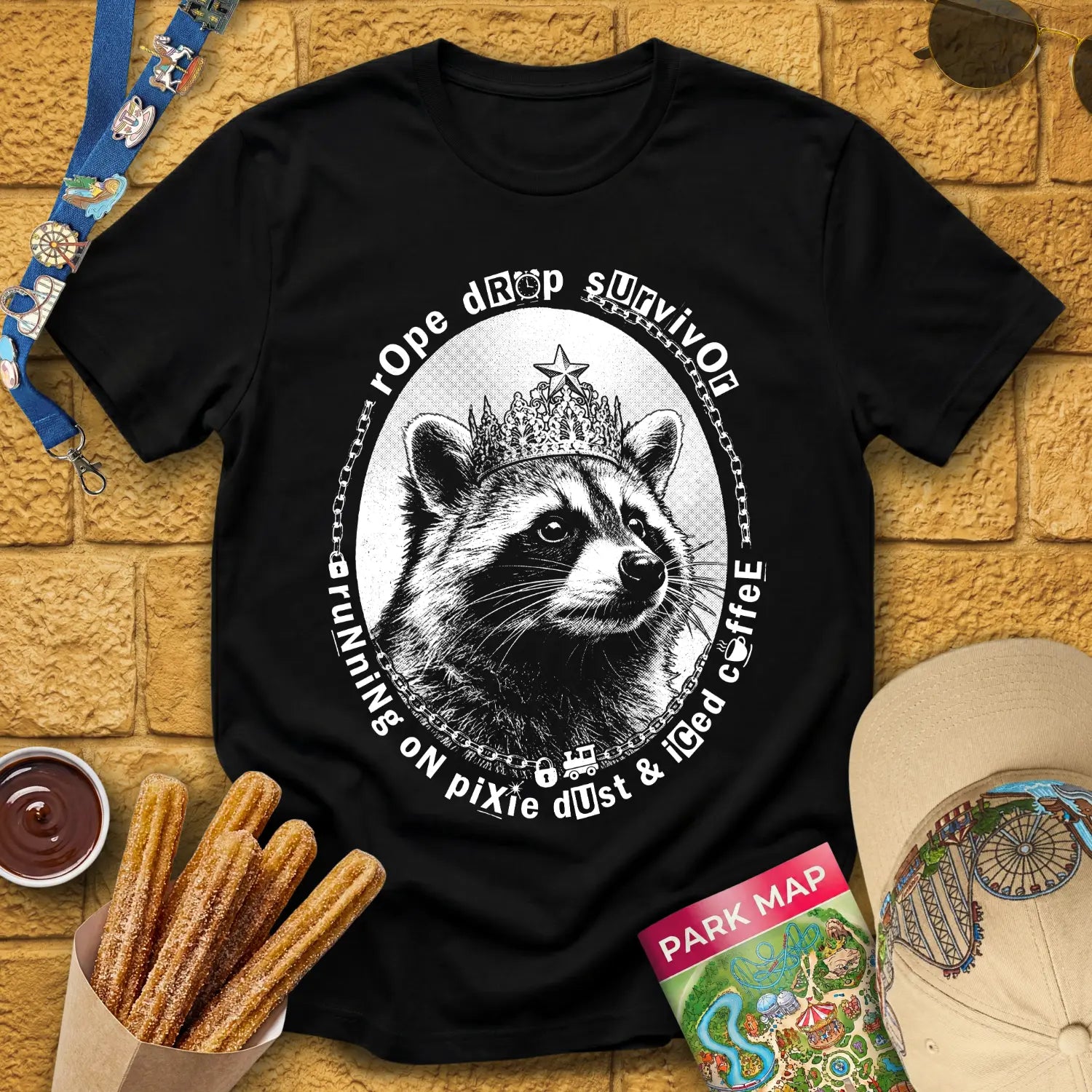 Rope Drop Raccoon [Grunge] T-Shirt for Theme Park Fans (Black)