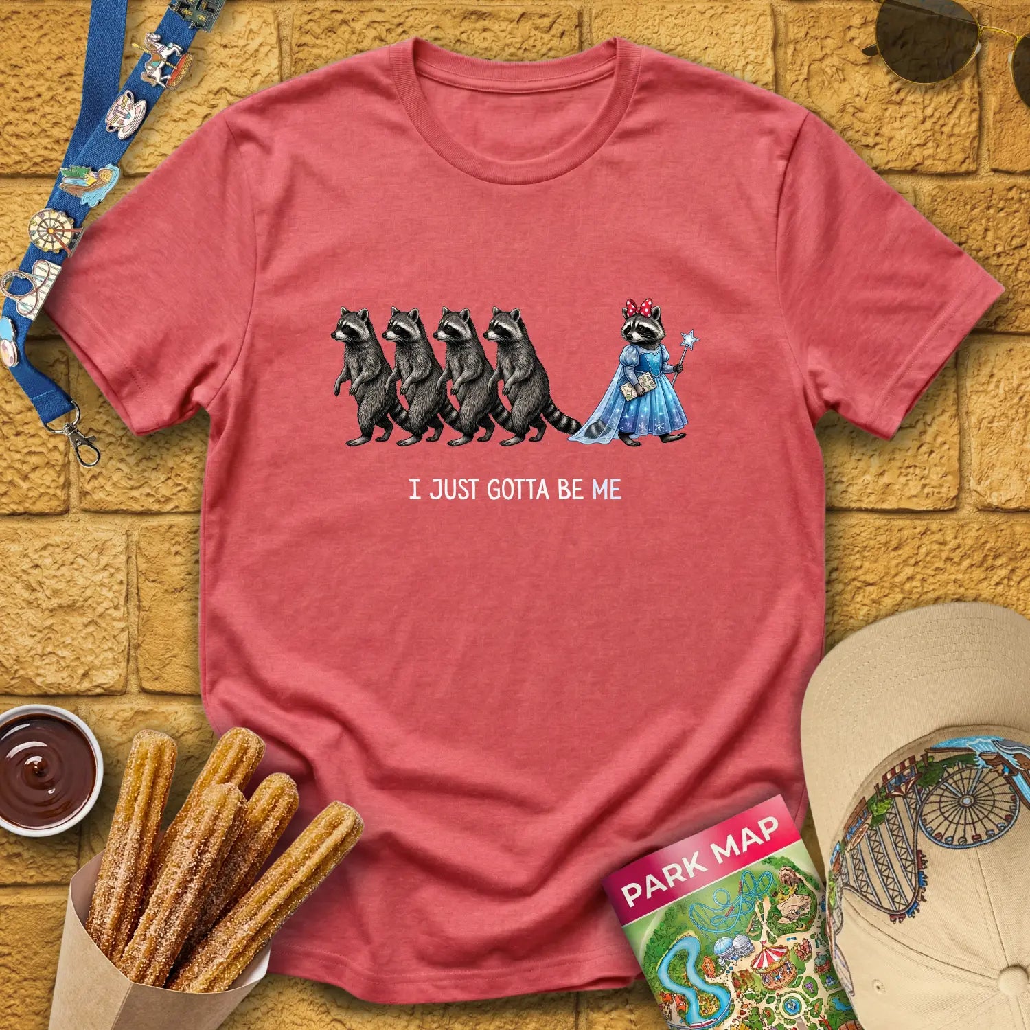 Just Gotta Be Me [Raccoon] T-Shirt for Theme Park Fans (Heather Red)