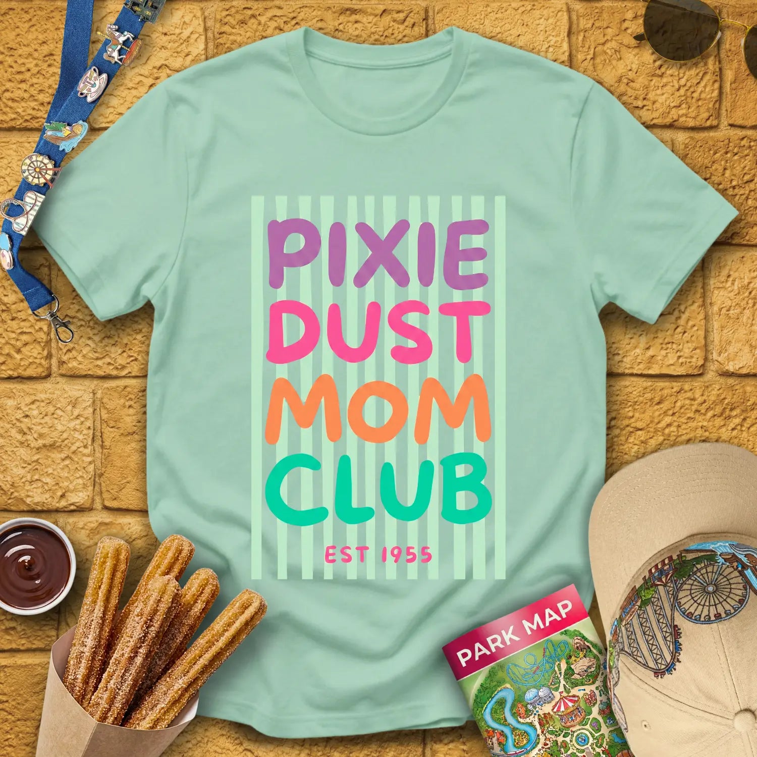 Pixie Dust Mom Club [Bold] T-Shirt for Theme Park Fans (Mint Green)