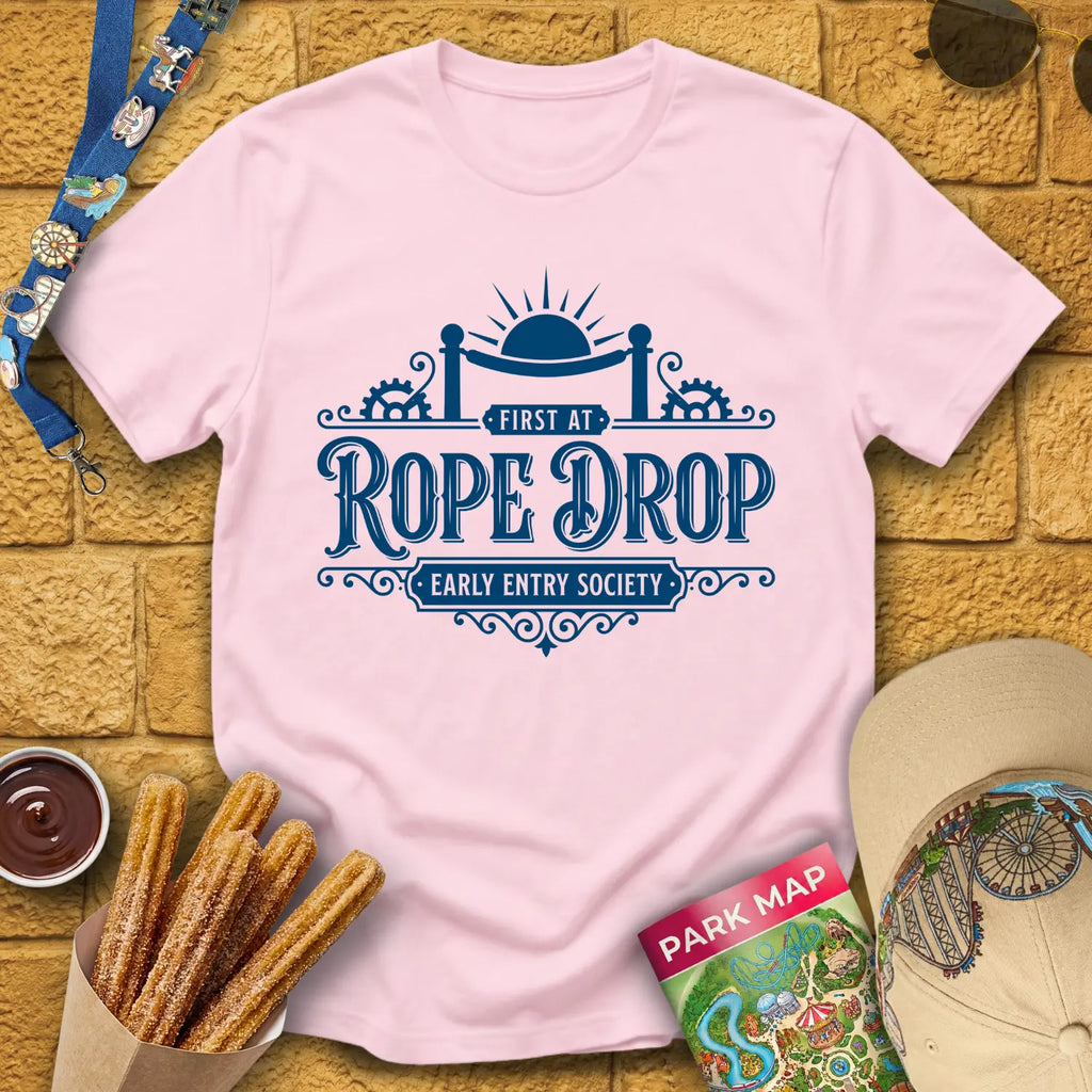 First At Rope Drop [VictorianSleek] T-Shirt for Theme Park Fans (Light Pink)